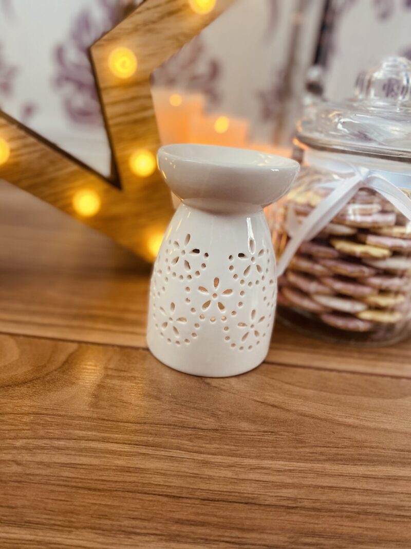 White Flower Pattern Burner White (Large)